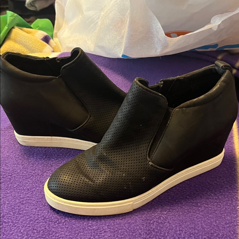 Susina Black Wedge Sneakers